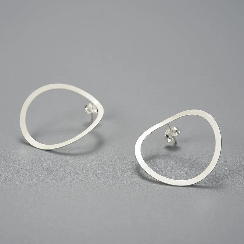 Minimalistic Circle - Stud Earrings