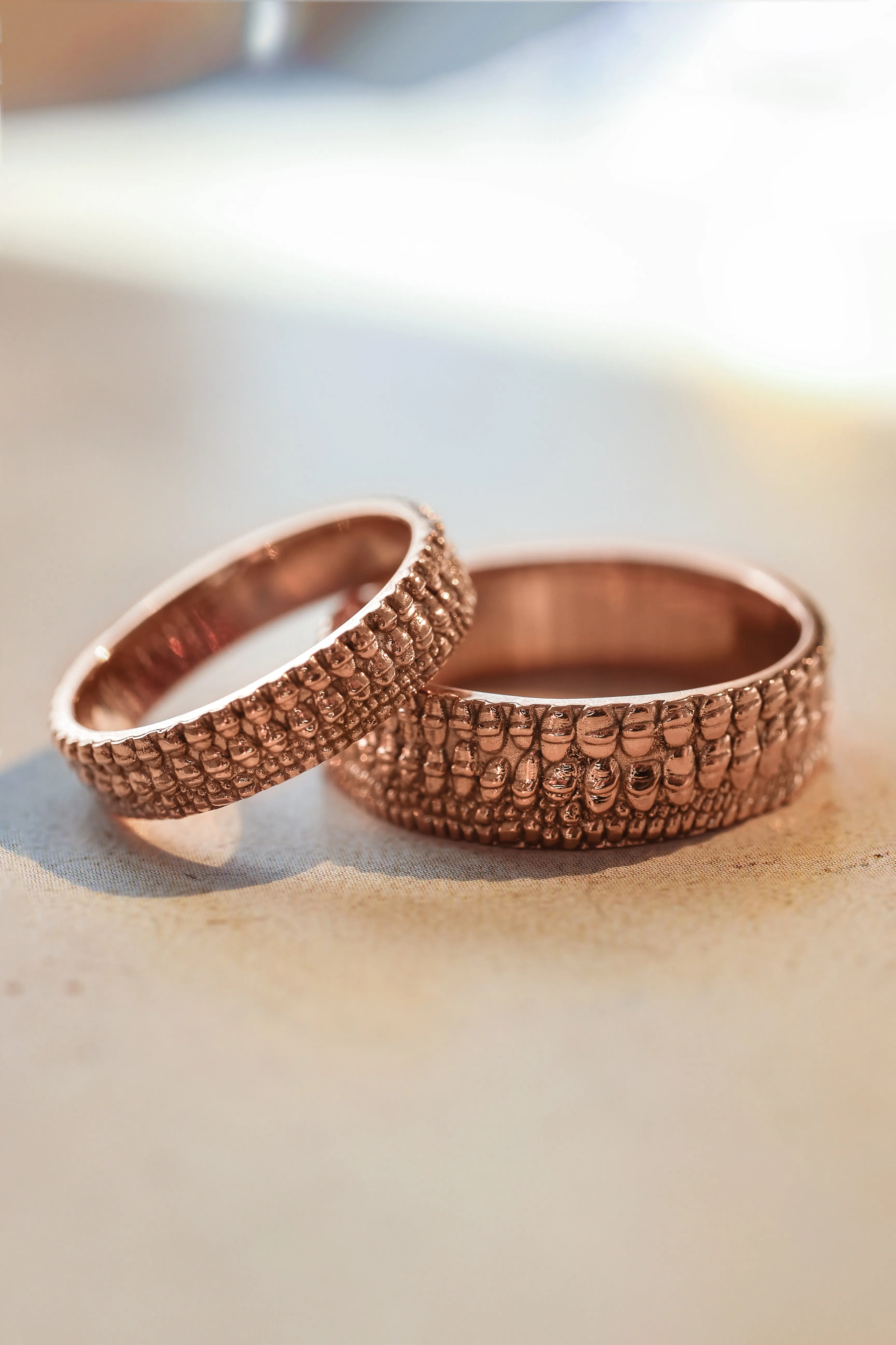 Textured crocodile's skin ring, 4 mm wedding band